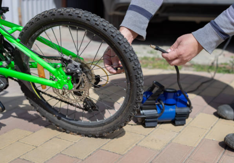 Accu Bandenpomp: Waarom Het Een Handige Keuze Is voor Fietsliefhebbers